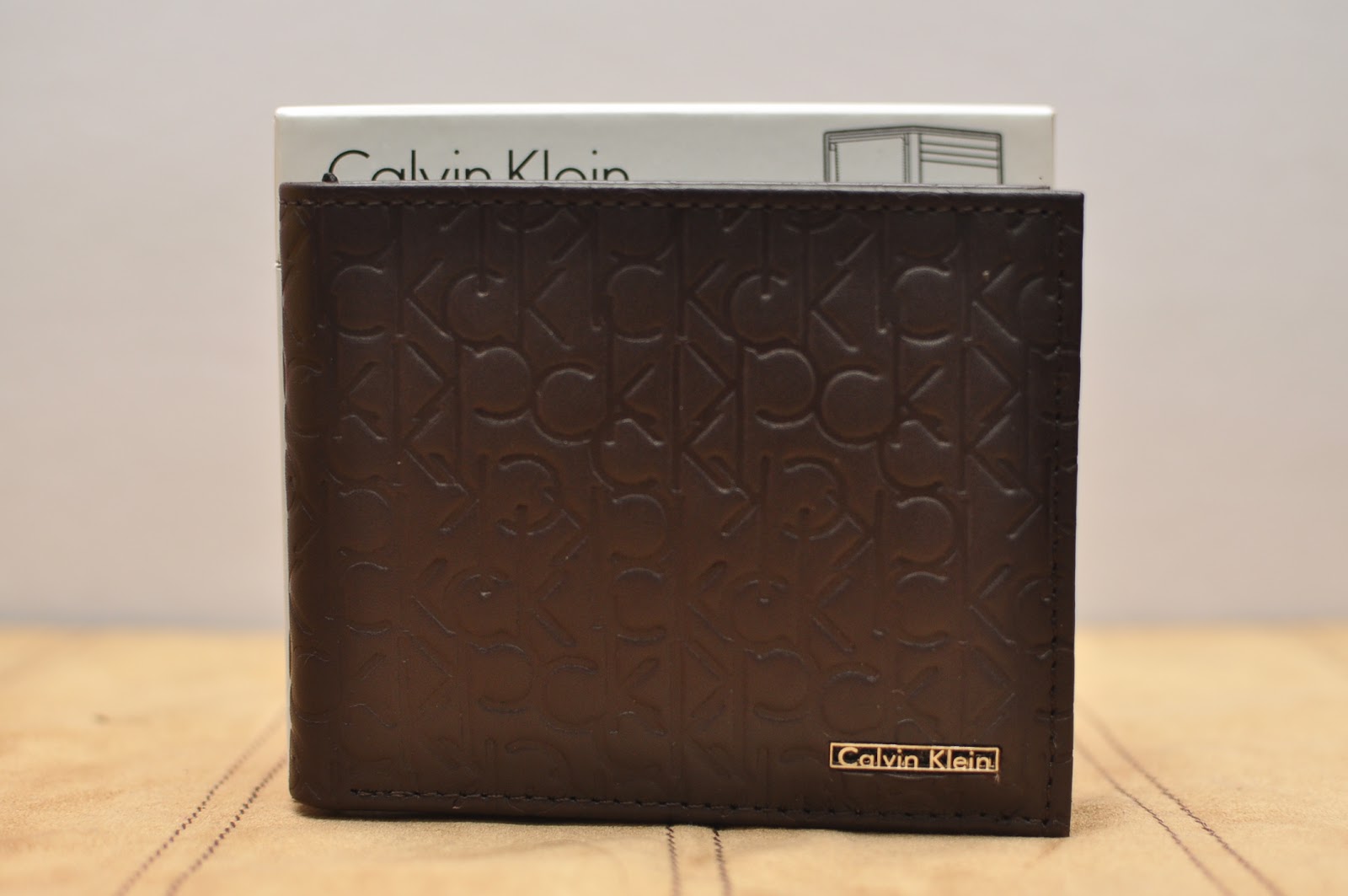 Handbags Haven Enterprise CK MEN'S EMBOSSED LETHER WALLET PASSCASE