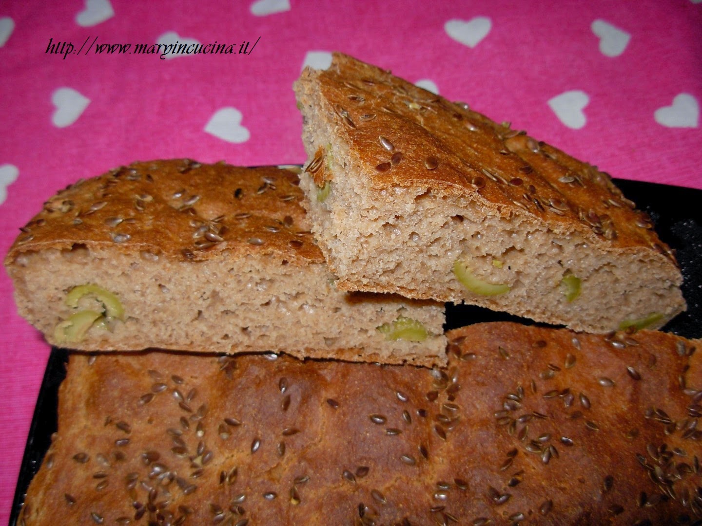 pane di farro con le olive
