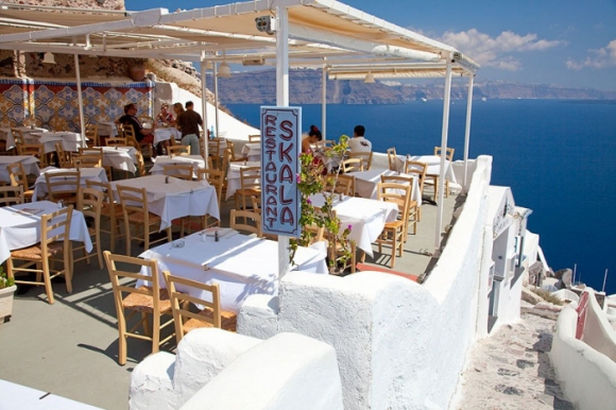 Skala Restaurant Oia Santorini Le The Etizer That We Couldn T Resist Is Greek Salad To Savour Best You Can Only Get It From Greece Ings Are Very Fresh