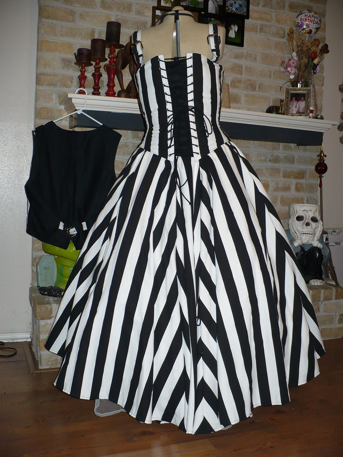 Zebra Striped Wedding Dress Designs Pictures | Wedding dresses, simple