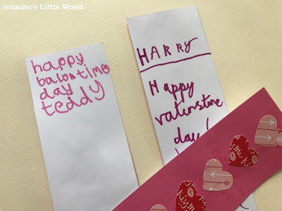 How to make Valentine's Day keepsake bookmarks craft