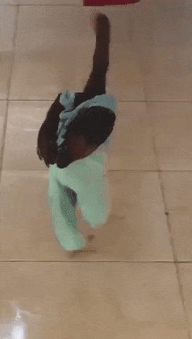 1515692769193514445.gif