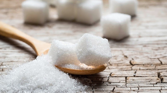  السكر والكربوهيدرات المصنعة تزيد احتمالية الاصابة بالسرطان