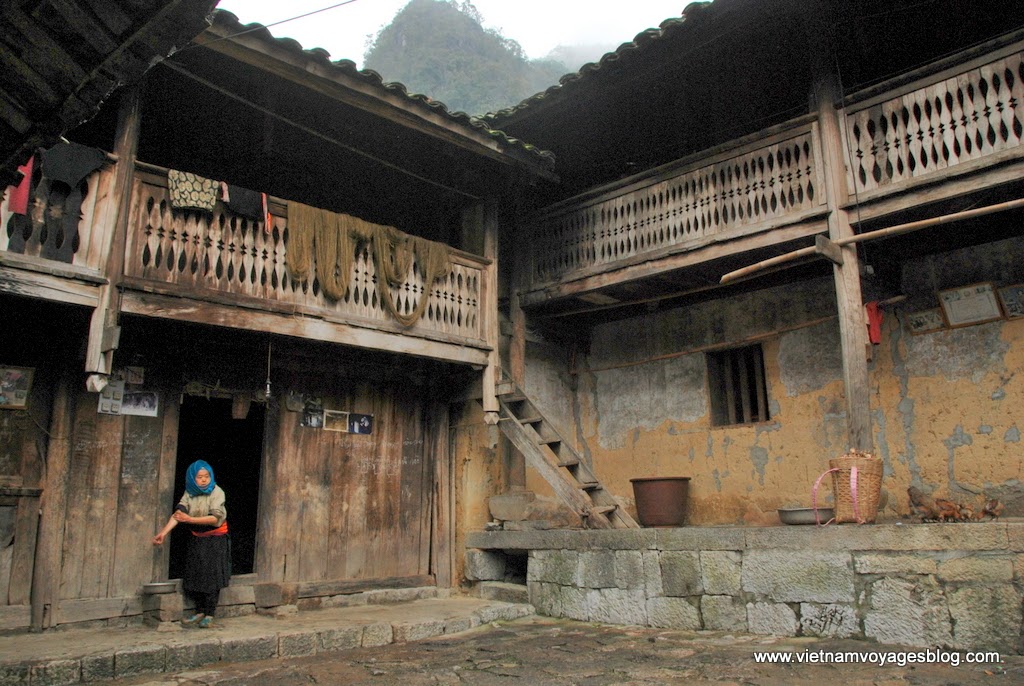 Thăm làng Sủng Là và ngôi nhà đóng phim Chuyện Của Pao