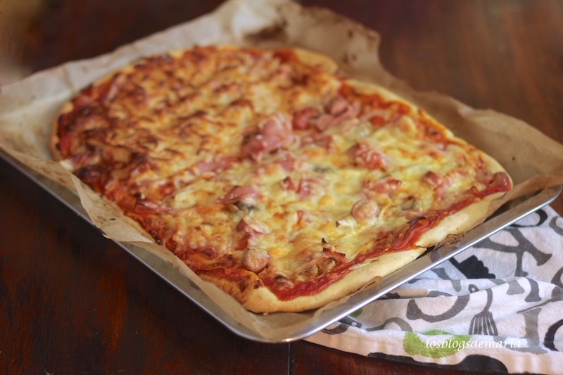 Pizza de atún, bacon y cebolla, receta asatablogs