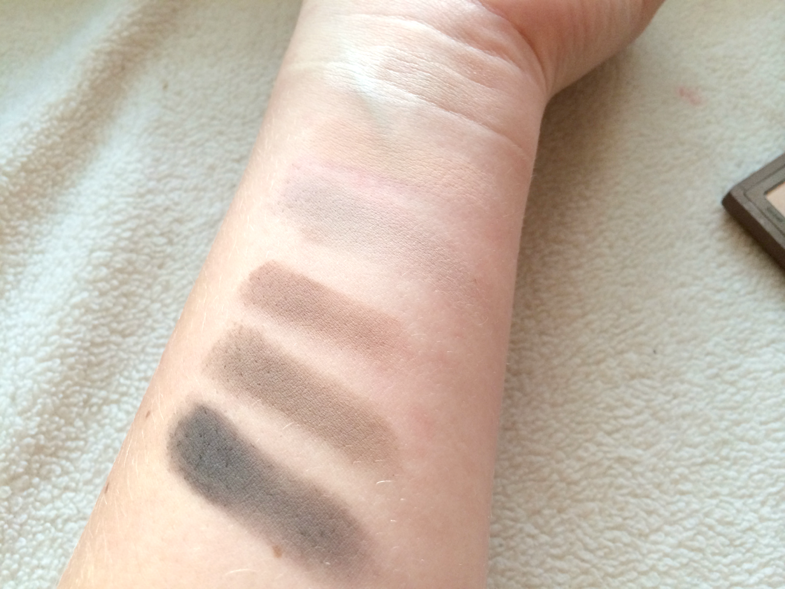 Urban Decay Naked Basics 2 Palette Swatches