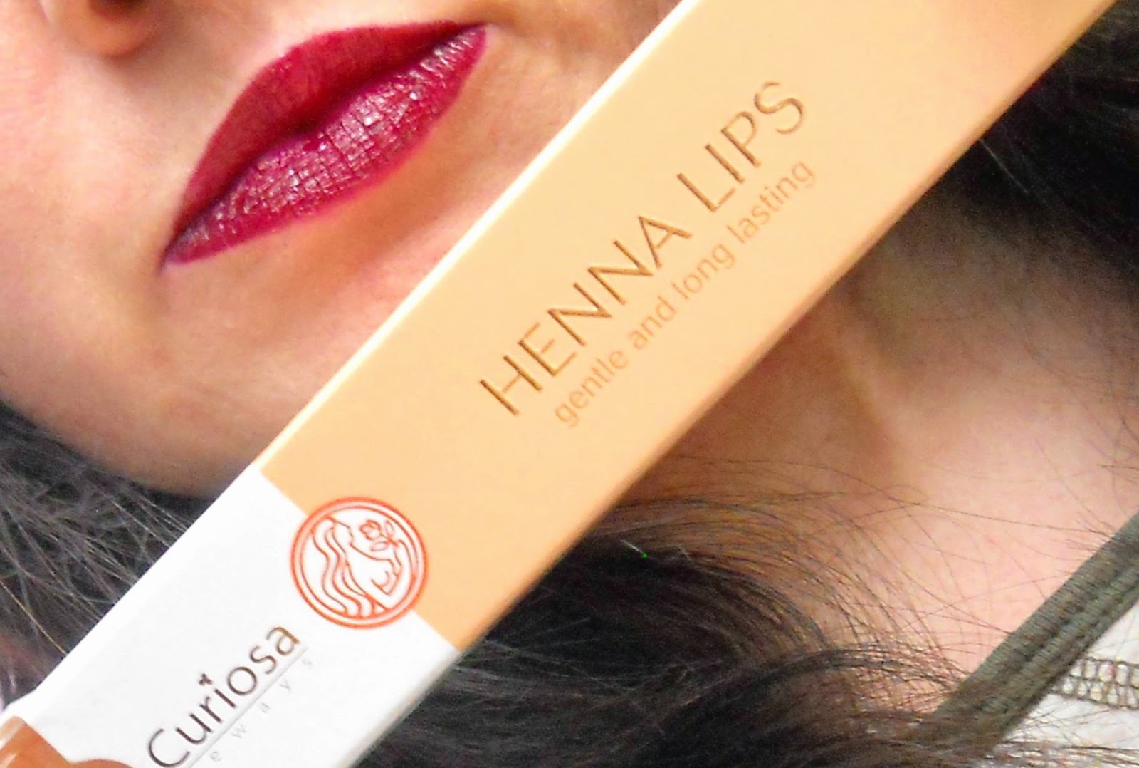 Okiem kobiety oraz mamy . Henna Lips permanentna konturówka do ust o