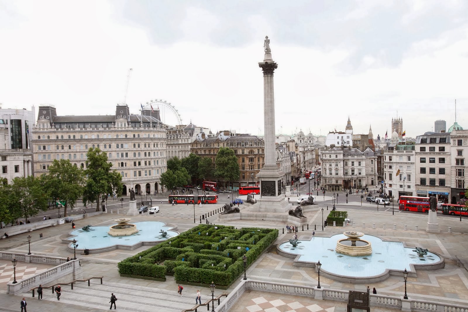 World Visits Trafalgar Square Travel Guide, London Attraction Place