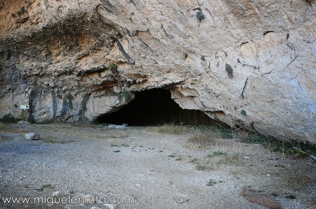 Cueva-del-Moro