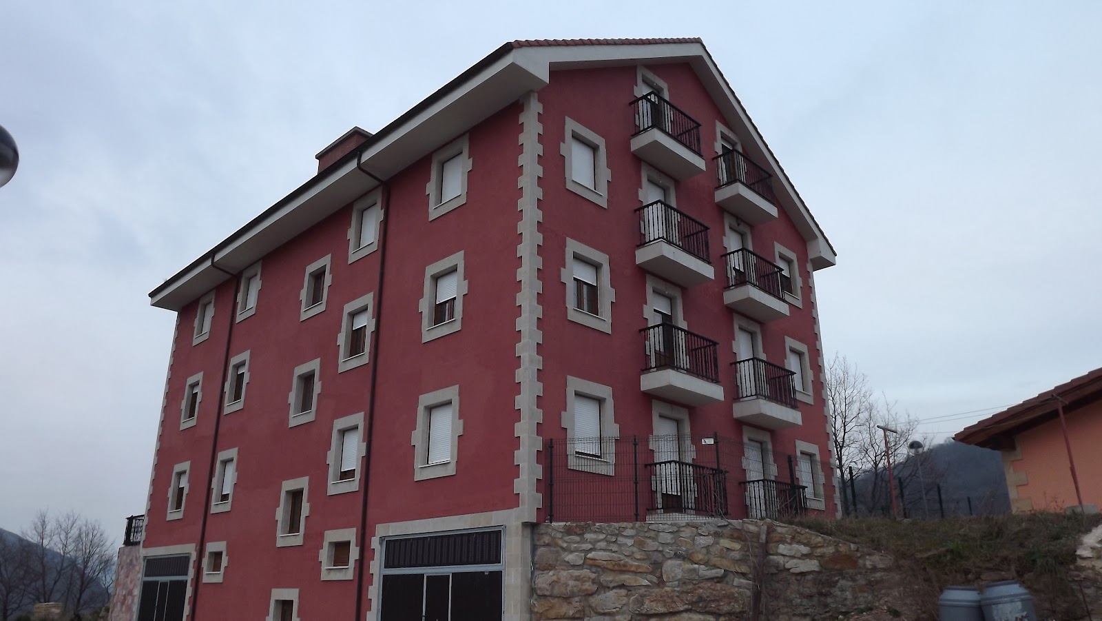 Garabandal Properties for rent and for sale