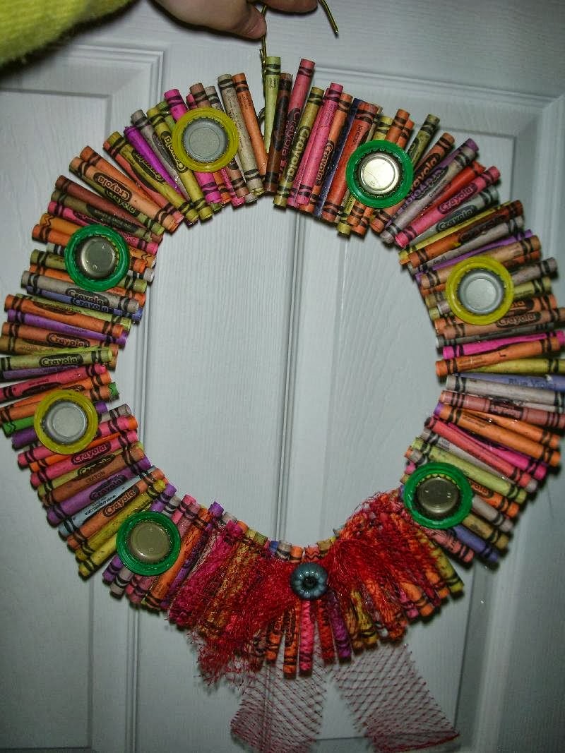 How to Recycle Recycled Christmas Wreath2
