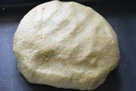 knead-the-dough-with-oily-hand