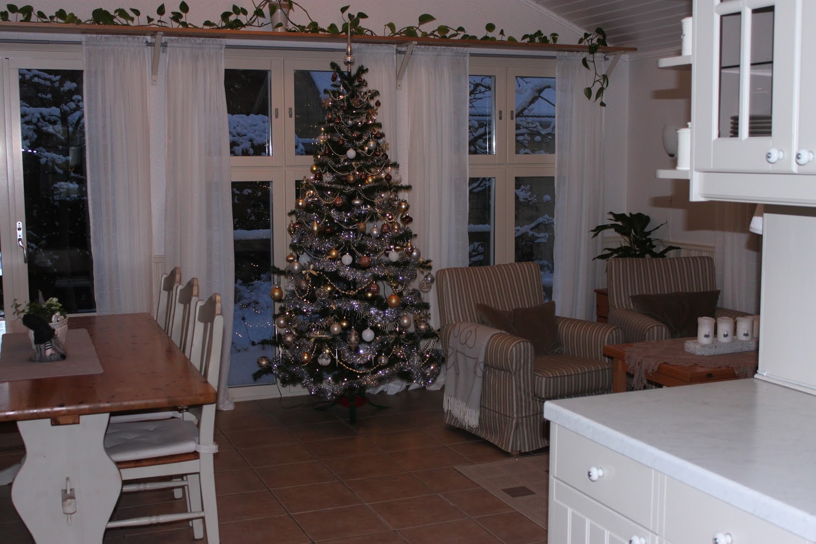 Toves kök: julstämning och en superenkel varm brödrulle med två ...