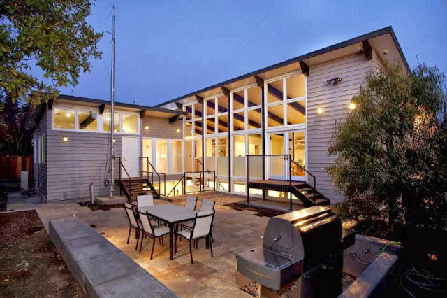 Lounge-design-Net-Zero-Energy-Modern-House