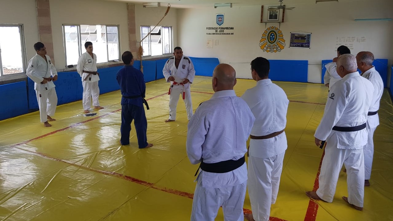 Federação Pernambucana de Judô PERFORMANCE PARA TORI E UKE EM