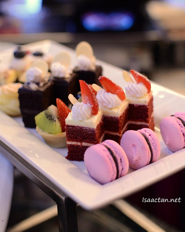 Various desserts to satisfy your sweet tooth