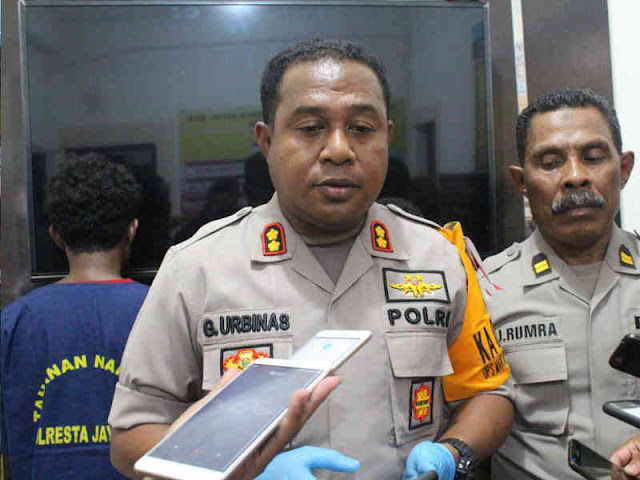 Polisi Gagalkan 2 Remaja Penyeludup Ganja Kering ke Sorong dan Yapen Polisi Gagalkan 2 Remaja Penyeludup Ganja Kering ke Sorong dan Yapen
