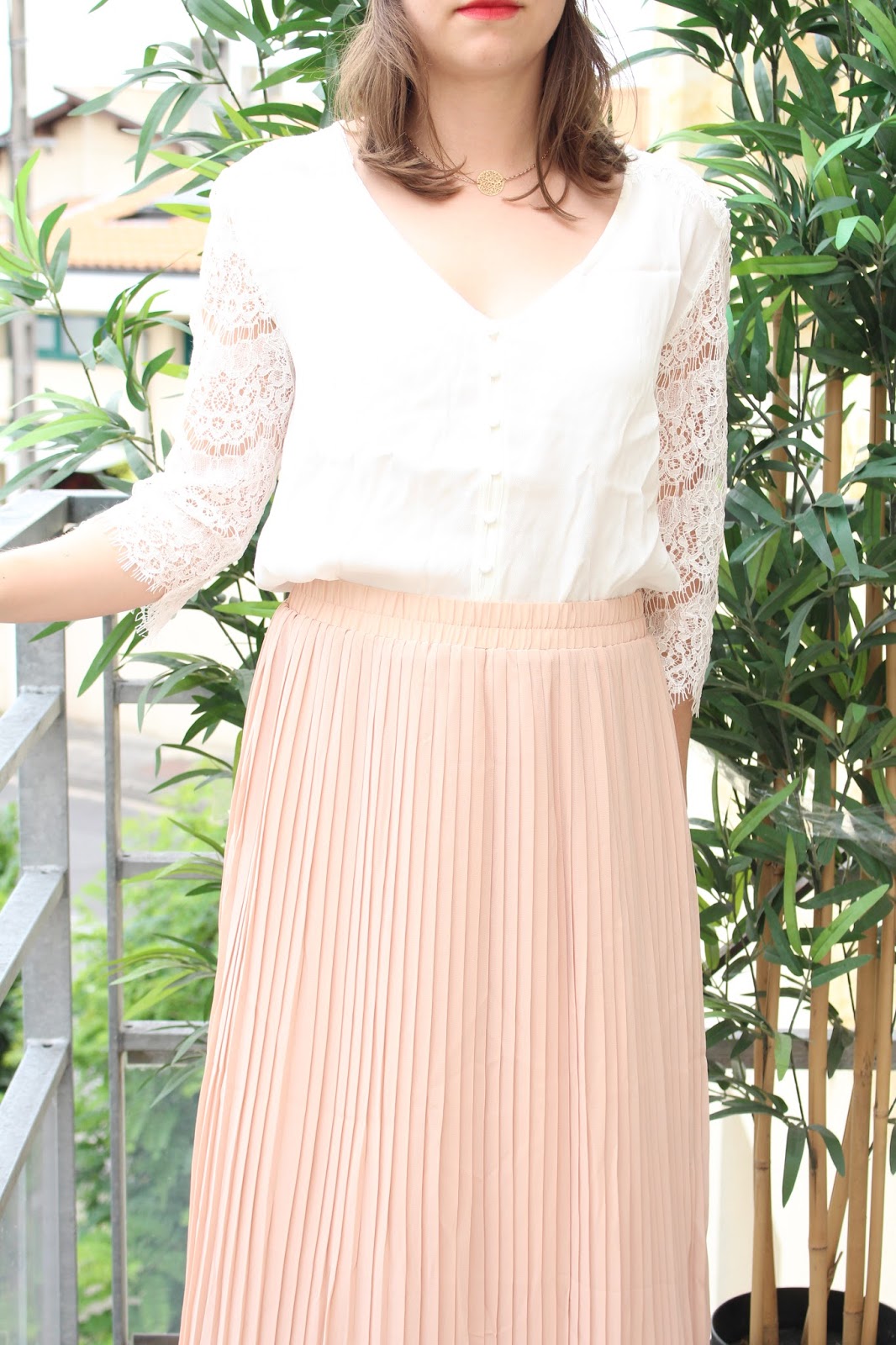 Le cas de la jupe longue pliss?�e - Aunatur-elle