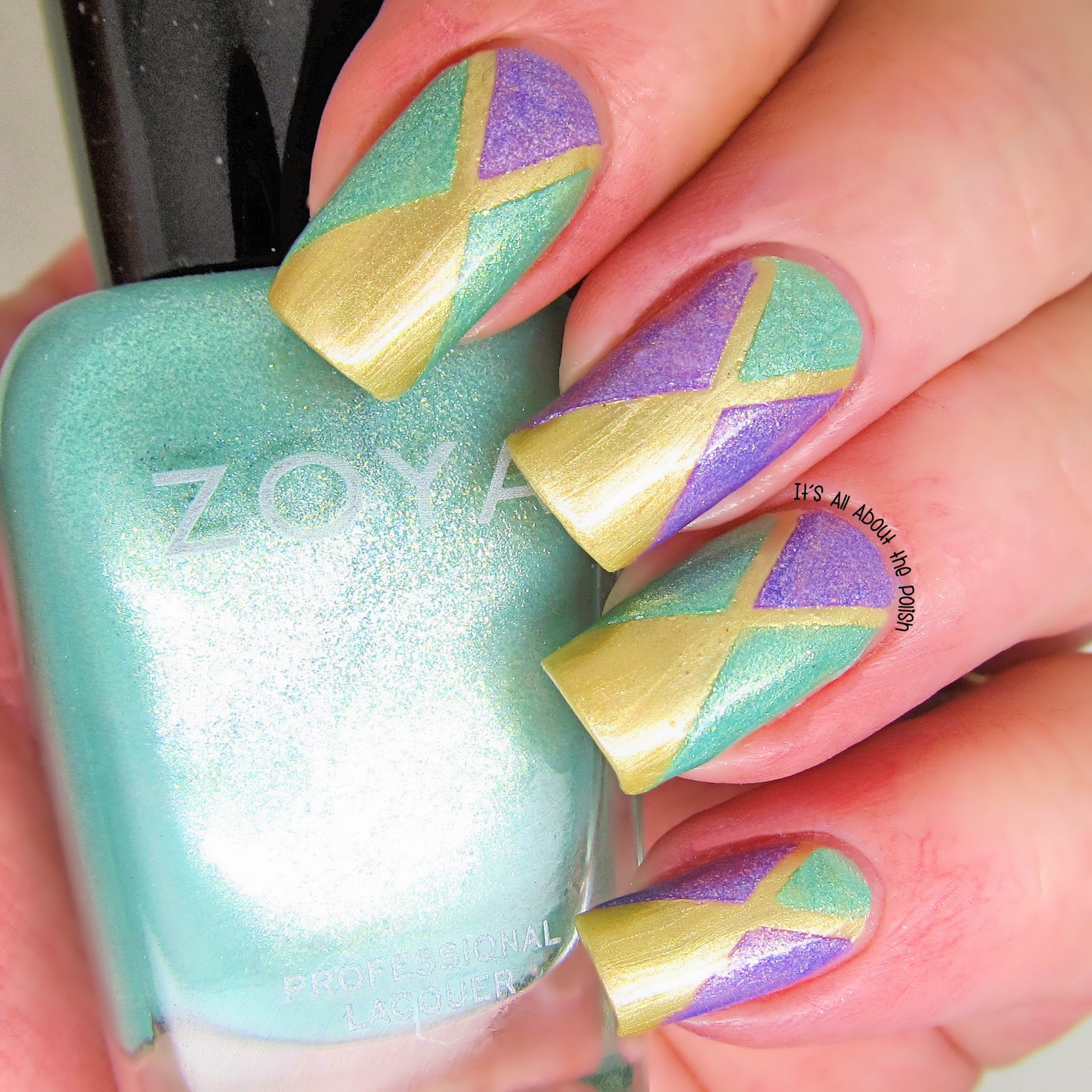 It's all about the polish: Zoya Brooklyn, Hudson and Dillon taped design