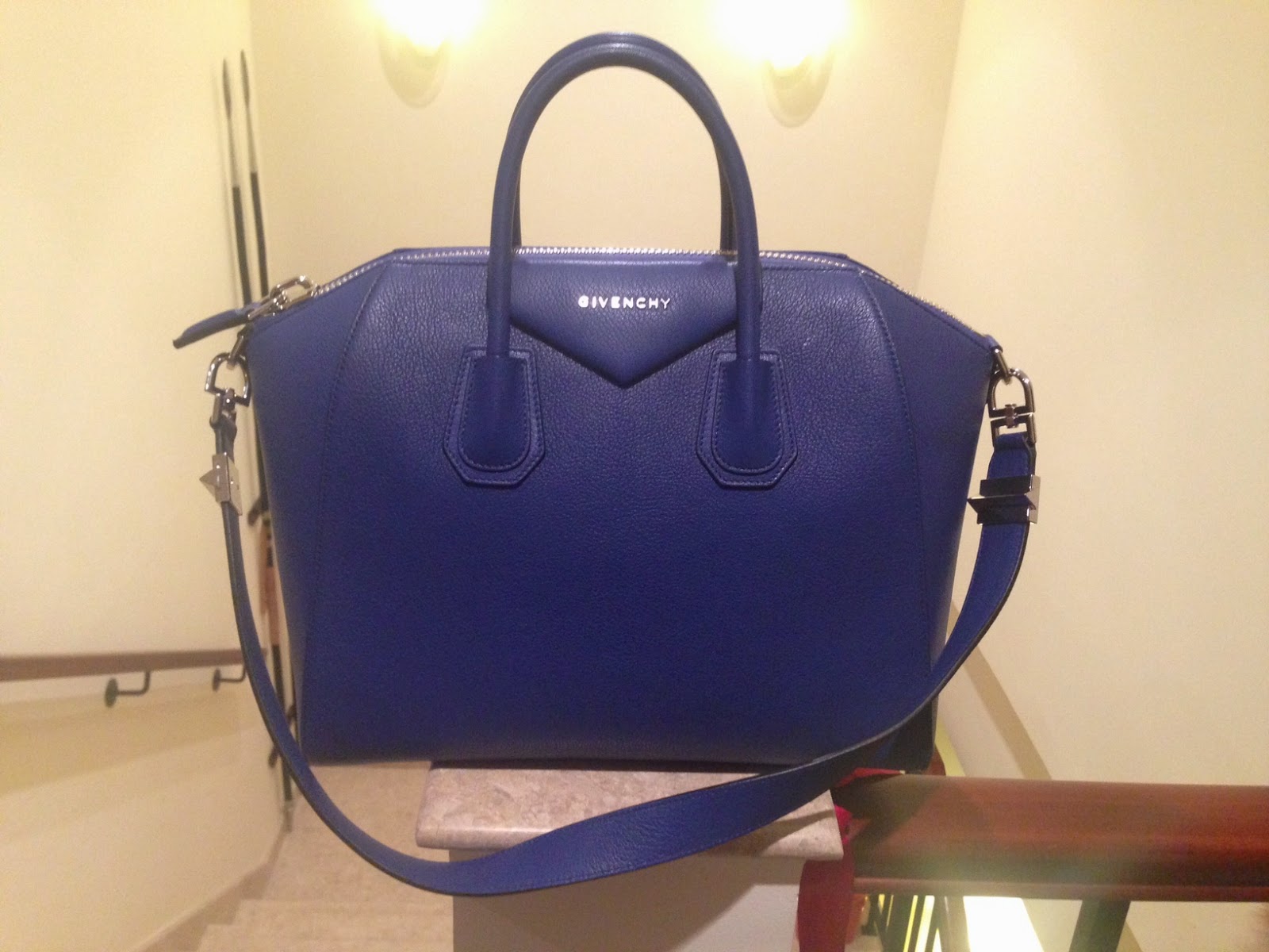 Bag Review - Givenchy Antigona Medium In Blue Leather