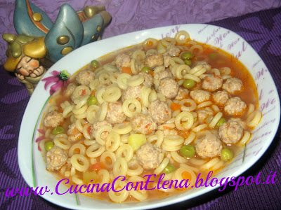 anellini in brodo con polpettine di pollo e tacchino