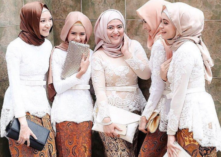 Uang Bisa Dicari, Cantikpun Mudah Untuk Diraih. Tapi Hati yang Tulus? Uang Bisa Dicari, Cantikpun Mudah Untuk Diraih. Tapi Hati yang Tulus?