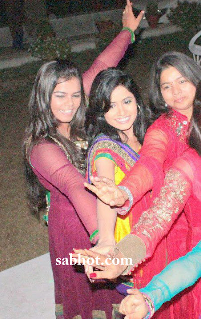 Hot Miss pooja unseen pictures celebrating diwali