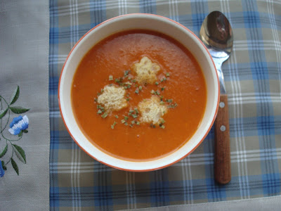 Supa crema de rosii coapte