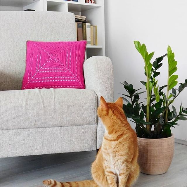 Large Decorative Pillows For Bed Ideas 2019 Sinjhu Blog Large Decorative Pillows For Bed Ideas