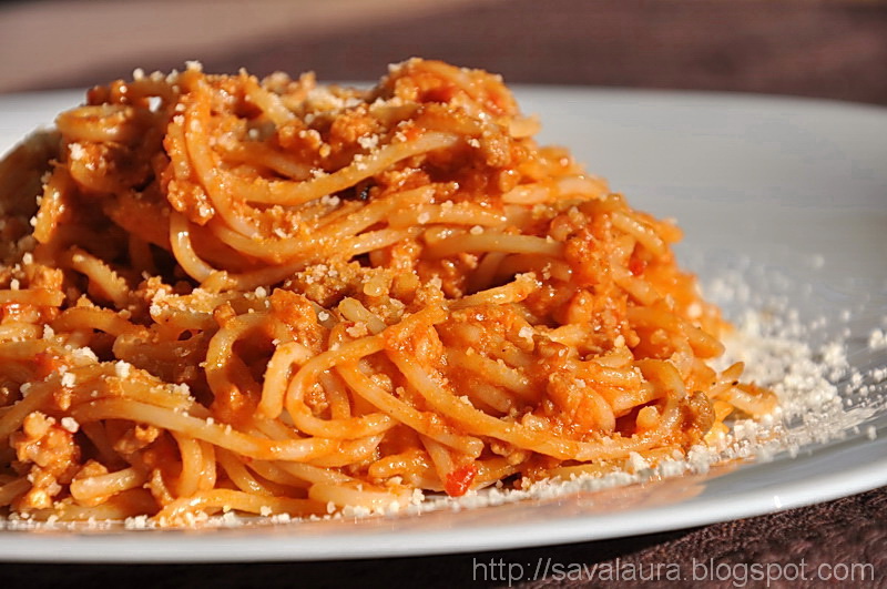 bias gallery calcium Spaghete cu sos si carne macinata | Retete culinare cu Laura Sava - Cele  mai bune retete pentru intreaga familie