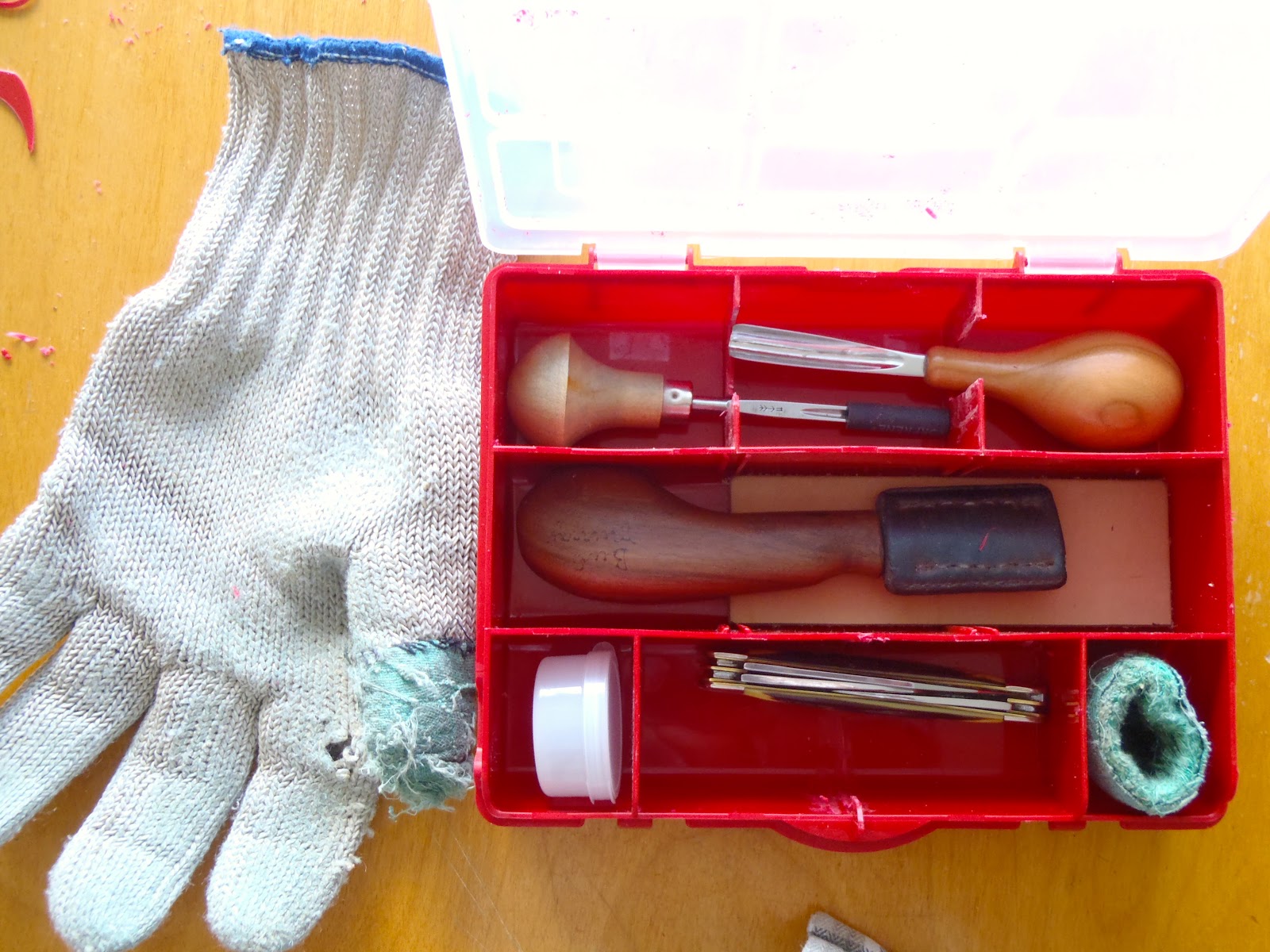 Whittle Bits New Portable Travel Tool Box