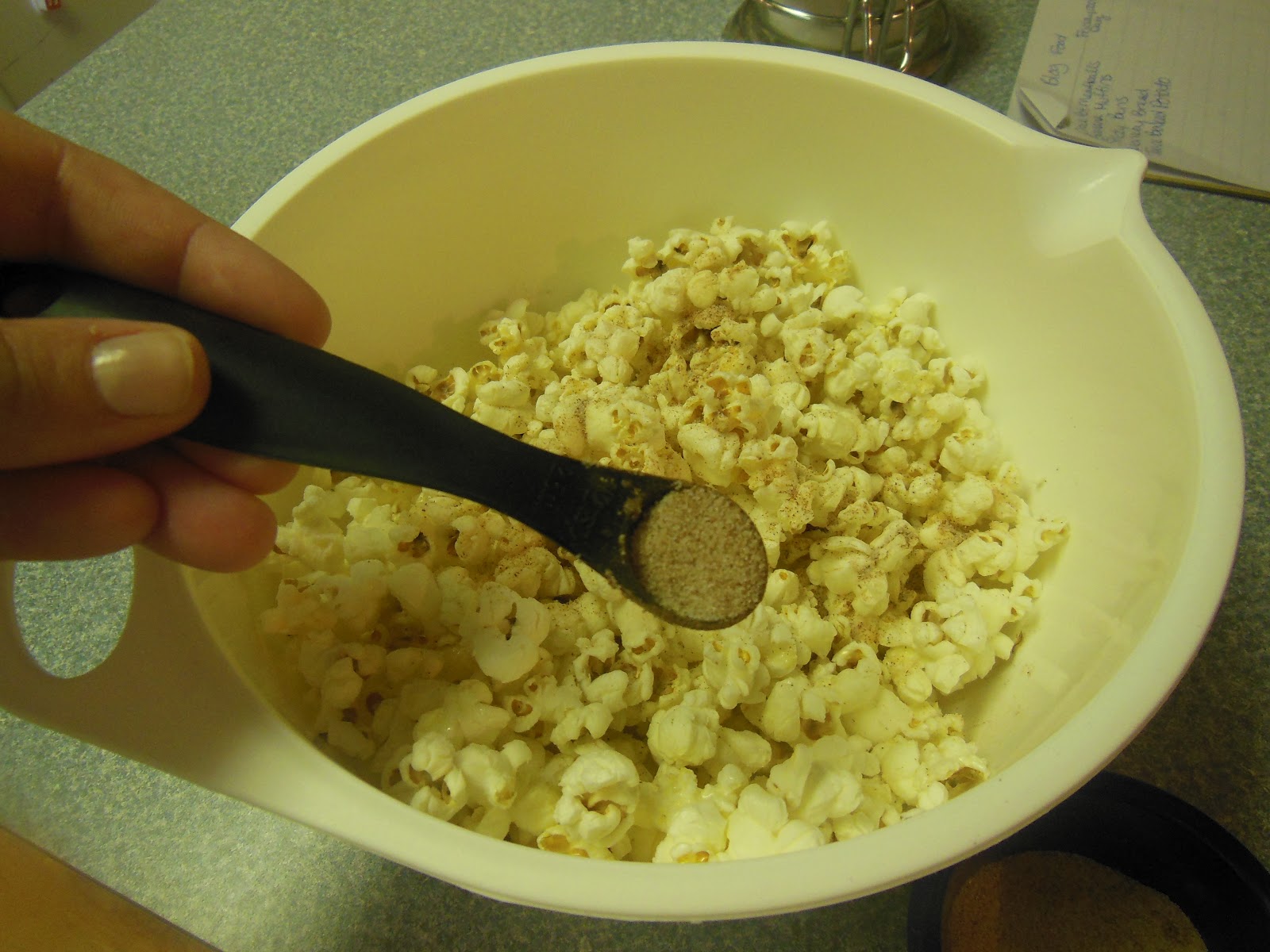 It's Stephanie's Life Cinnamon Sugar Popcorn