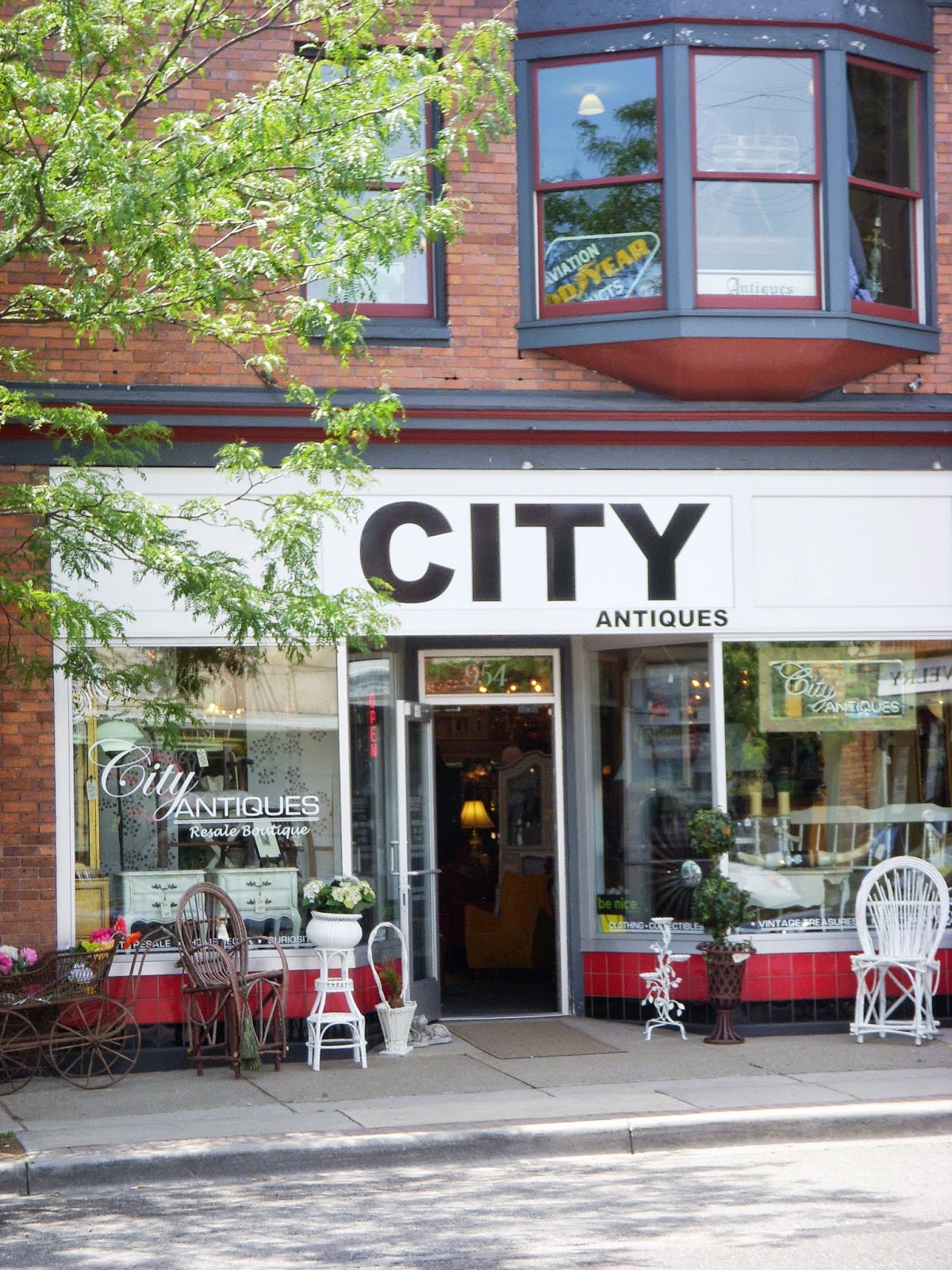 Journey to His Past Antiquing for Genealogy in Grand Rapids, Michigan