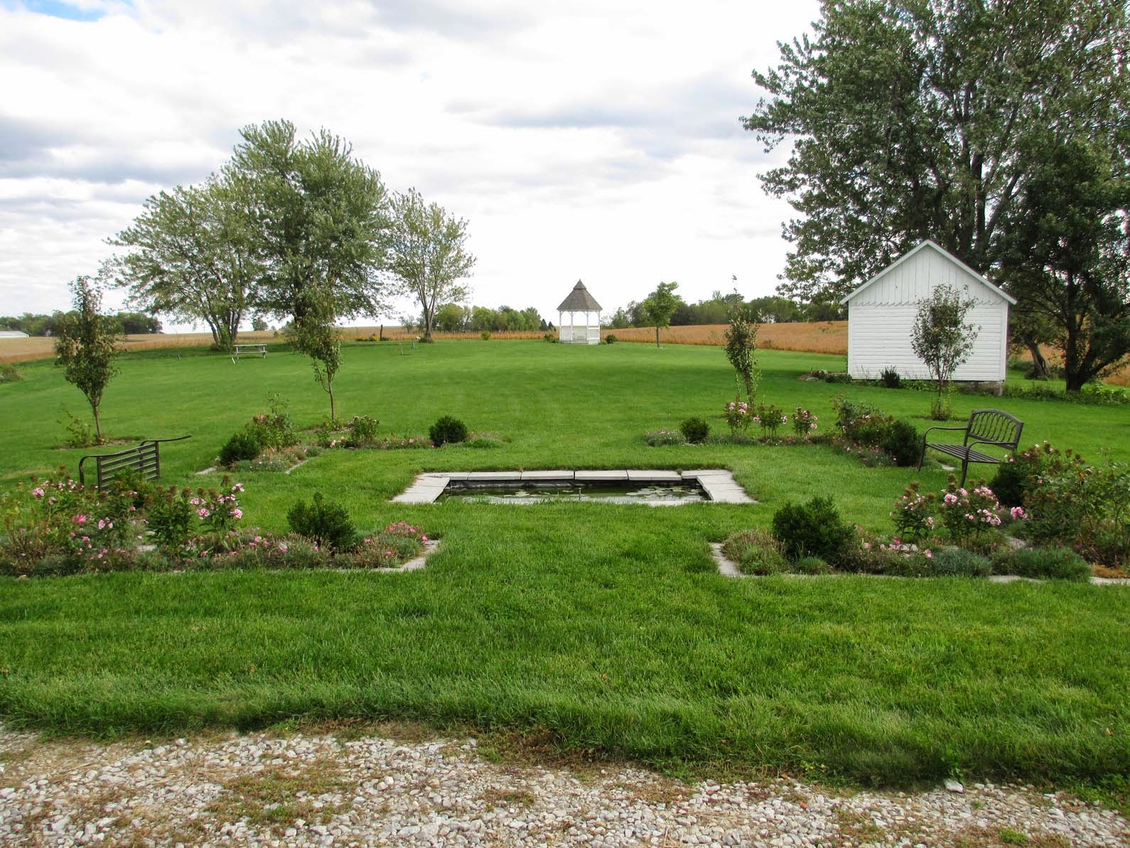 Garden Fancy Autumn's Surprise Posy