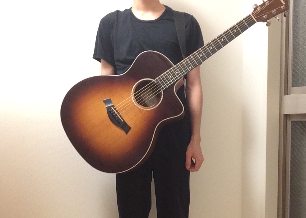 ギターを立って弾く方法 ストラップと構え方について知ろう たむすぎたー