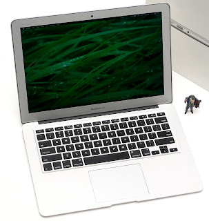 MacBook Air Core i5 ( 13-inch, Mid 2013 ) Fullset Bekas Di Malang