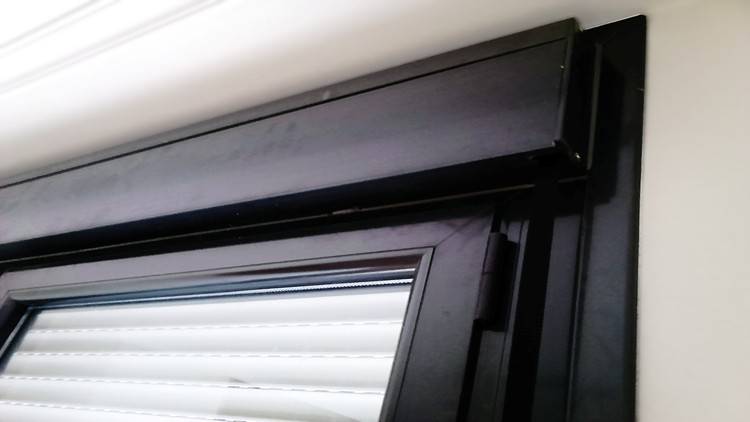 color negro de ventanas influye en consumo energetico de vivienda