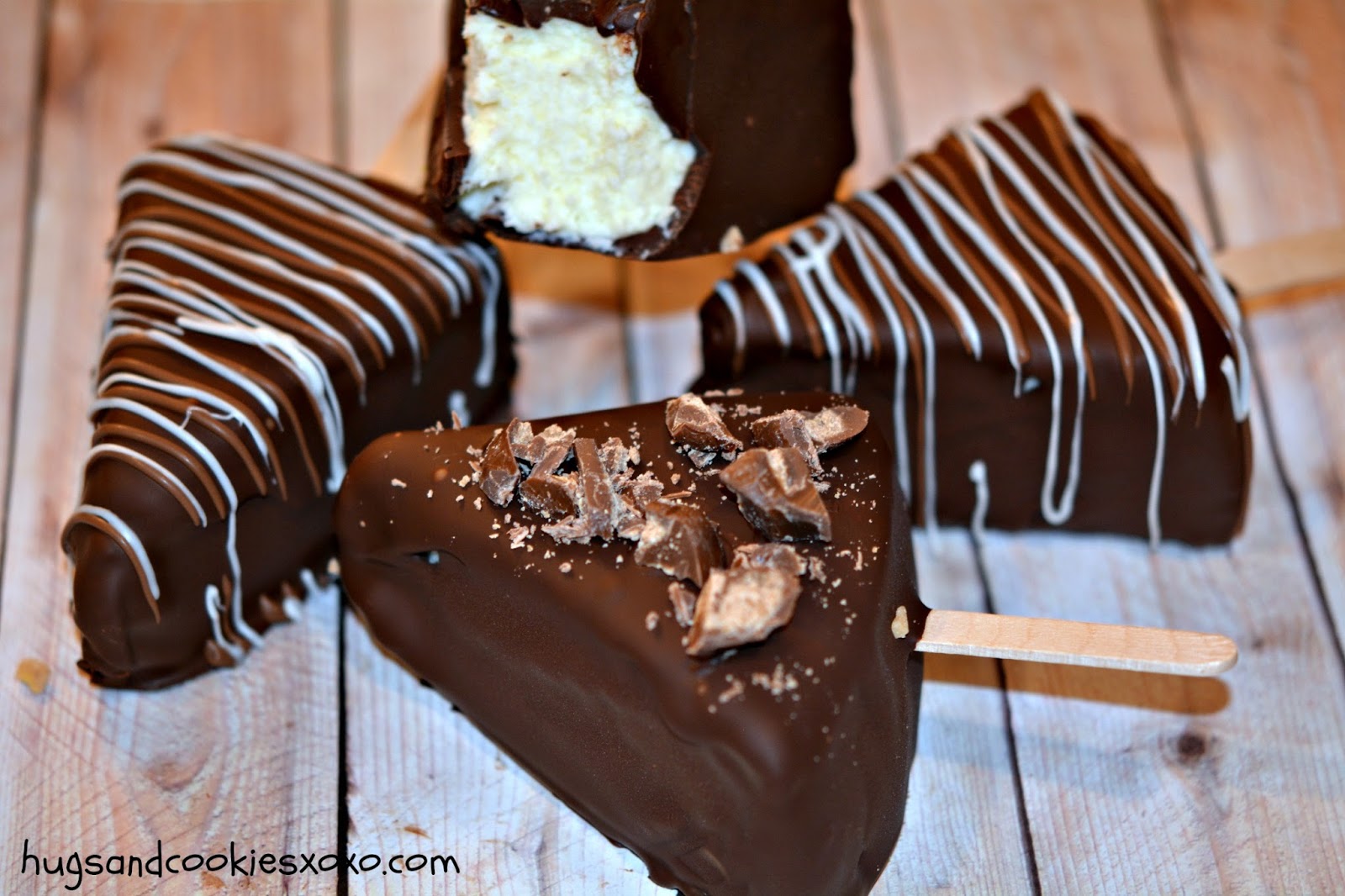 DON'T FAINT! CHOCOLATE DIPPED CHEESECAKE SLICES ON STICKS!!!!! Hugs