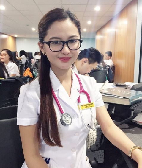 Krestle Lailene Deomampo Krestle Lailene Deomampo