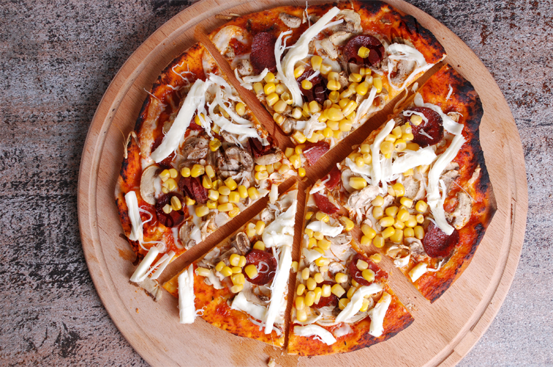 Keyfe Keder Sucuklu, Mantarlı Pizza Pizza with Sausage and Mushroom