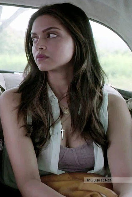 Deepika Padukone Hot Cleavage Images Deepika Padukone Hot Cleavage Pics