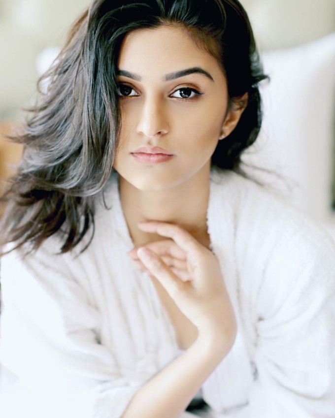 Creativityhunt Meezaan jaffrey's father javed jaffrey is a politician of aam aadmi party who participated in 2014 lok shaba election. newsinging blogspot com