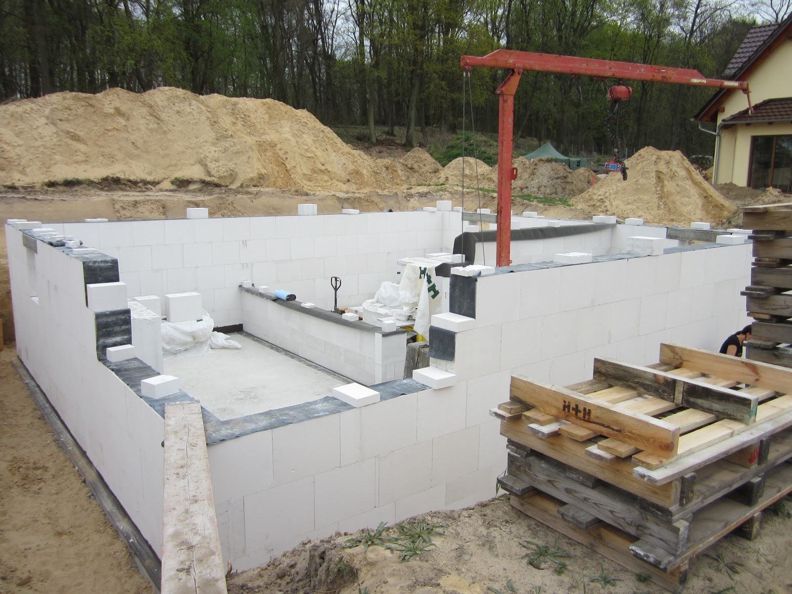 Unser Traum vom Haus : Mauerwerk Keller - Kellerwände