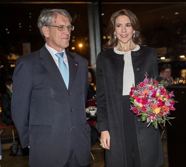This is the third time that the Crown Princess is in charge of the award ceremony, which was first awarded in 2011.