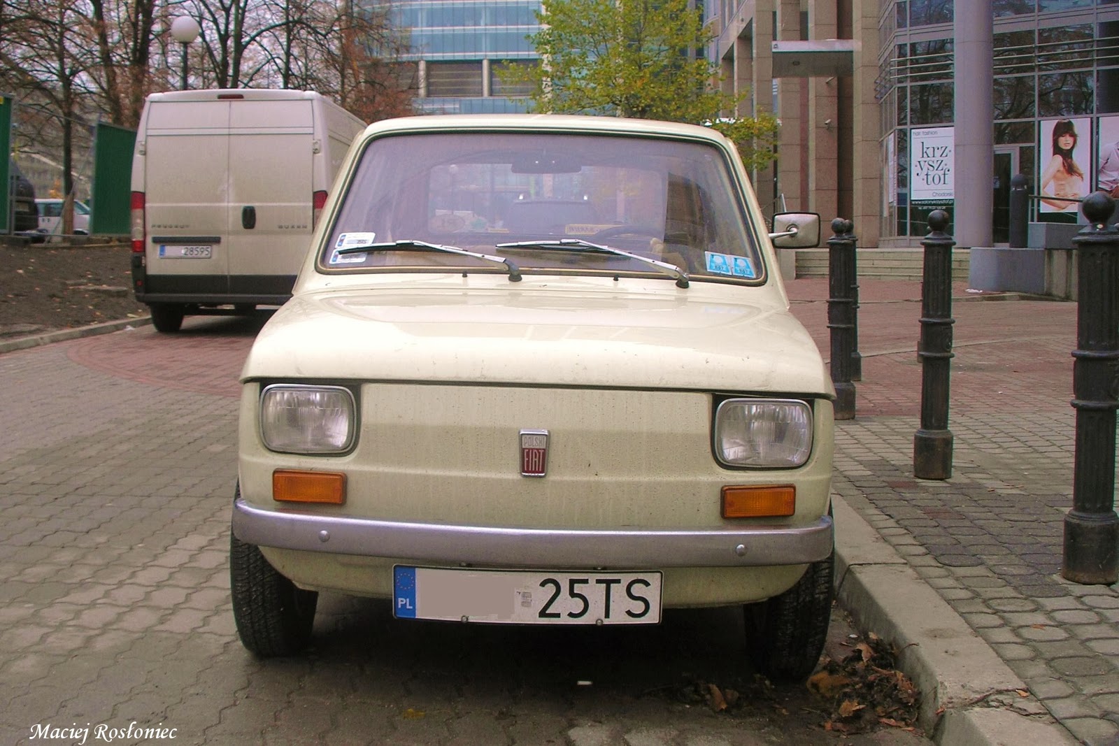 Pobliska Ulica Polski Oldskulowy Fiat 126p