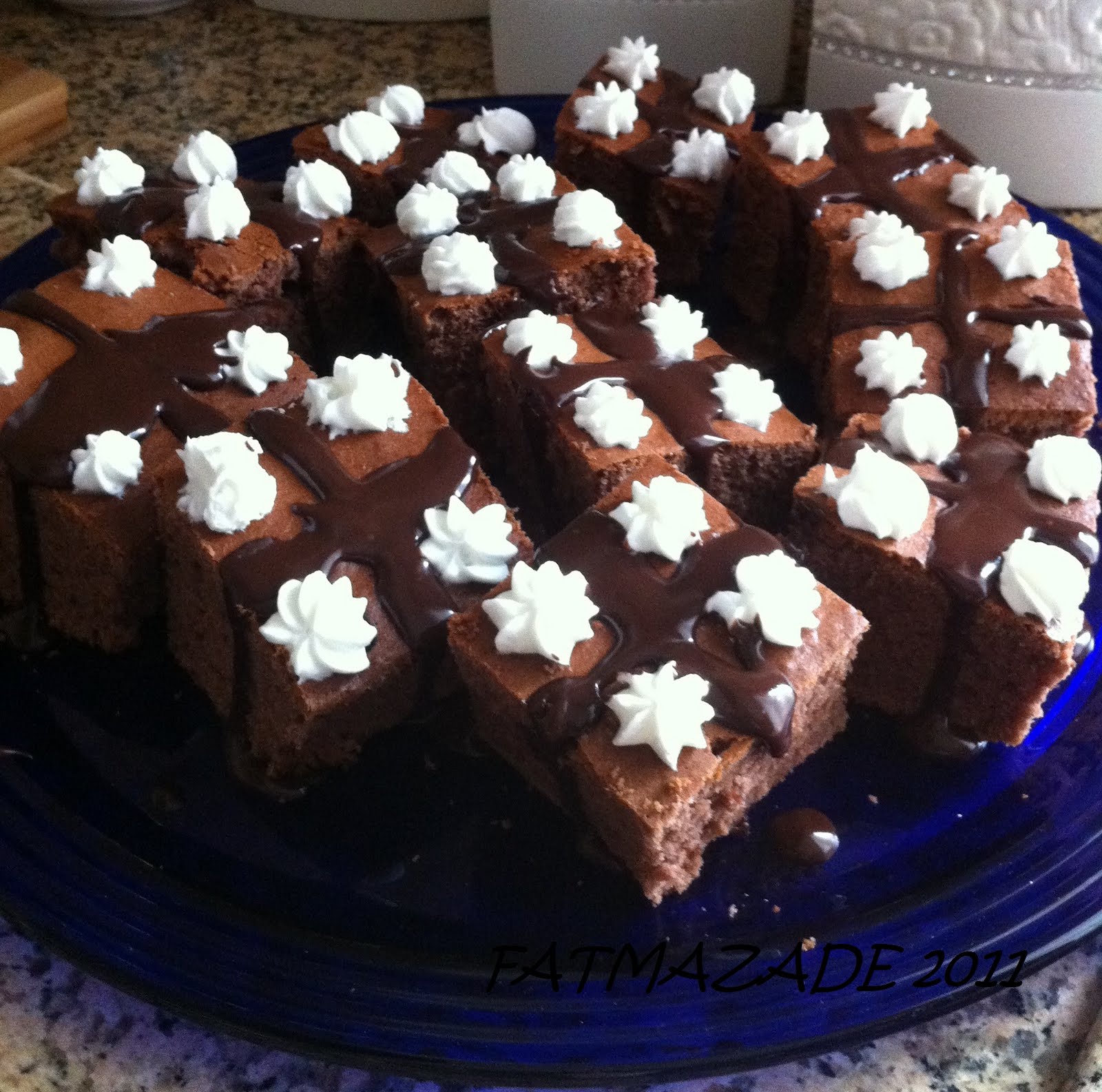 fatmazade lezzeti ÇİKOLATA SOSLU PUDİNGLİ KEK