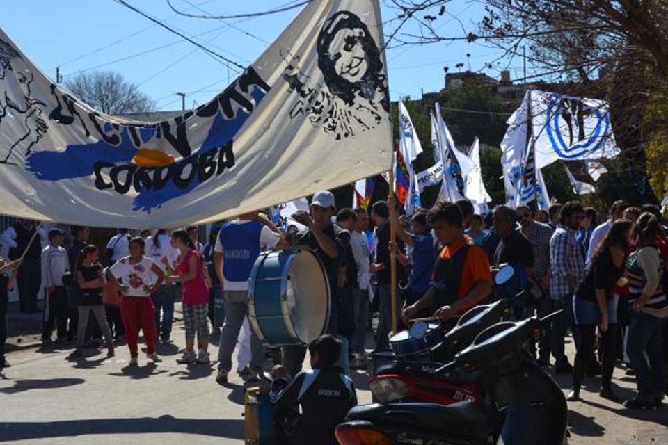 aequitas: CRISTINA KIRCHNER Y LA CÁMPORA PROFUNDIZAN EL REGIMEN