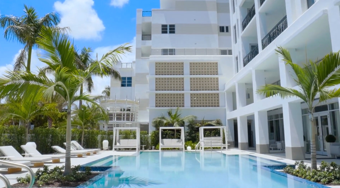 28 Interior Design Photos vs. Tour 155 E Boca Rd, Boca Raton, FL Luxury Condo