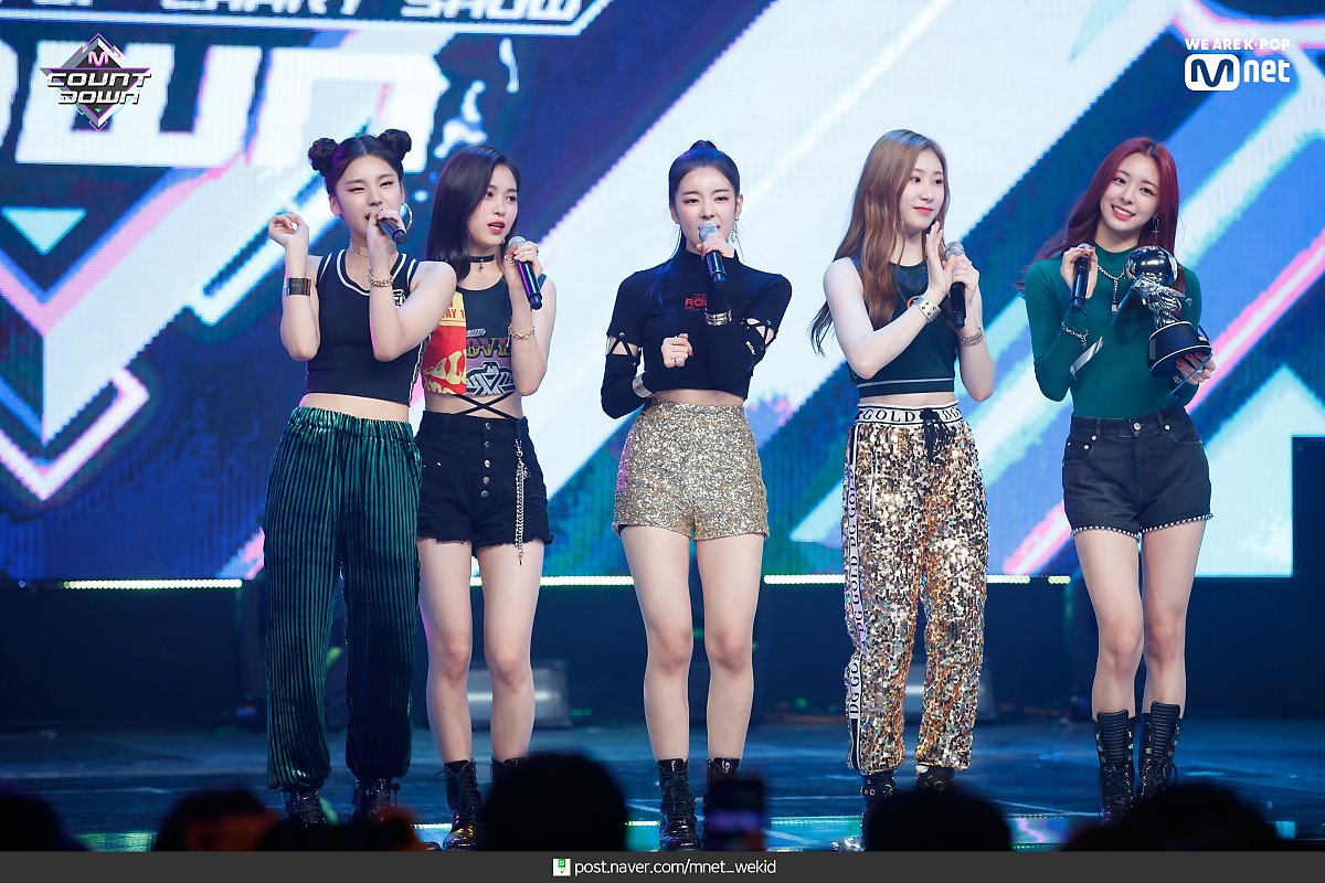190311 Photos — Ryujin on Mnet M Countdown with ITZY