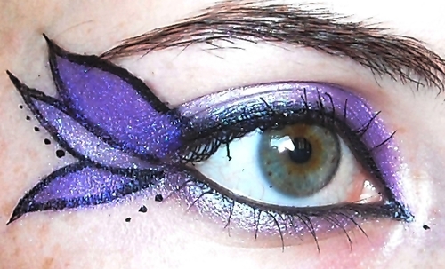 Purple Leafy Eye Makeup